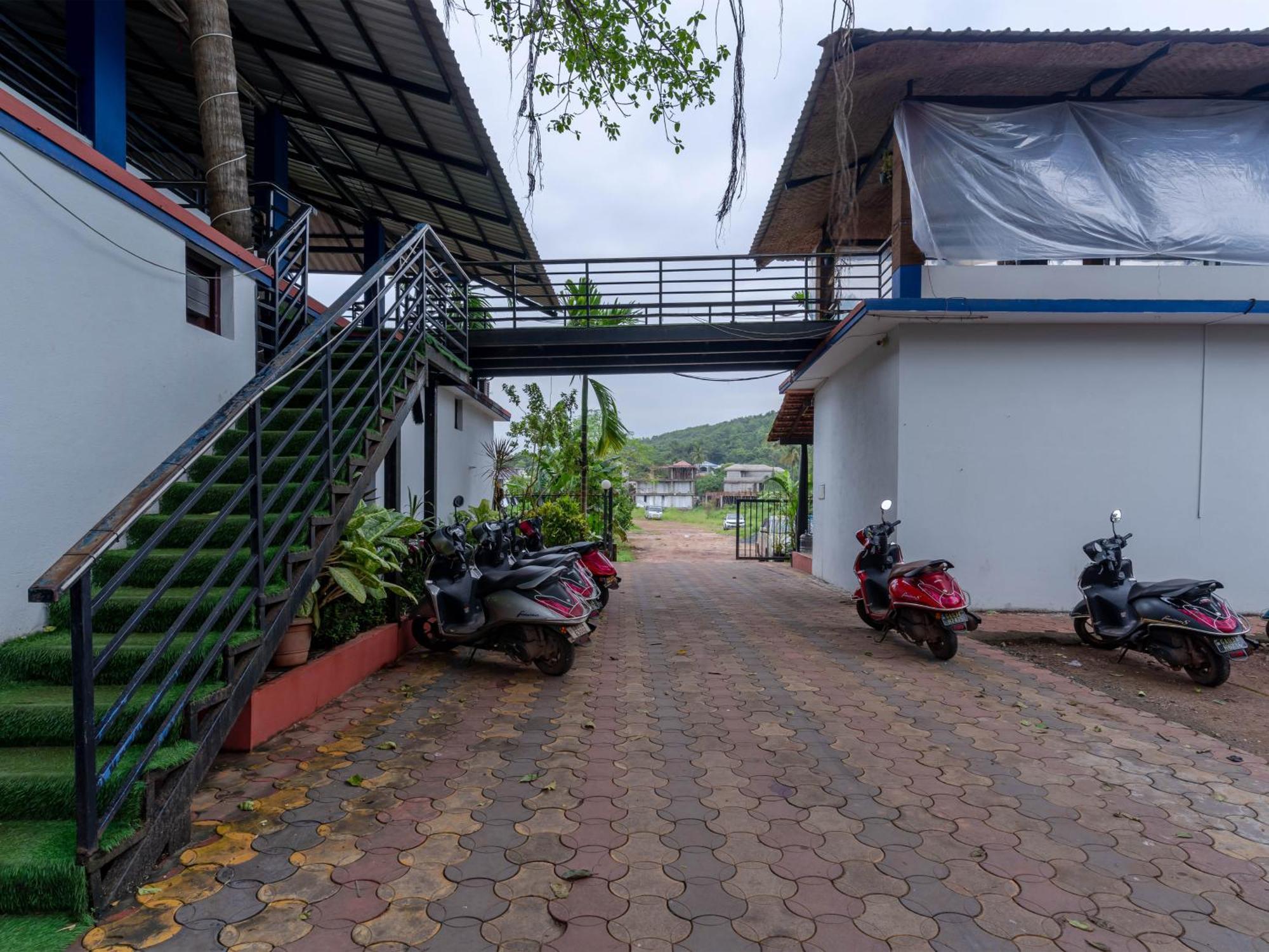 Madpackers Goa Anjuna - Bar Dış mekan fotoğraf
