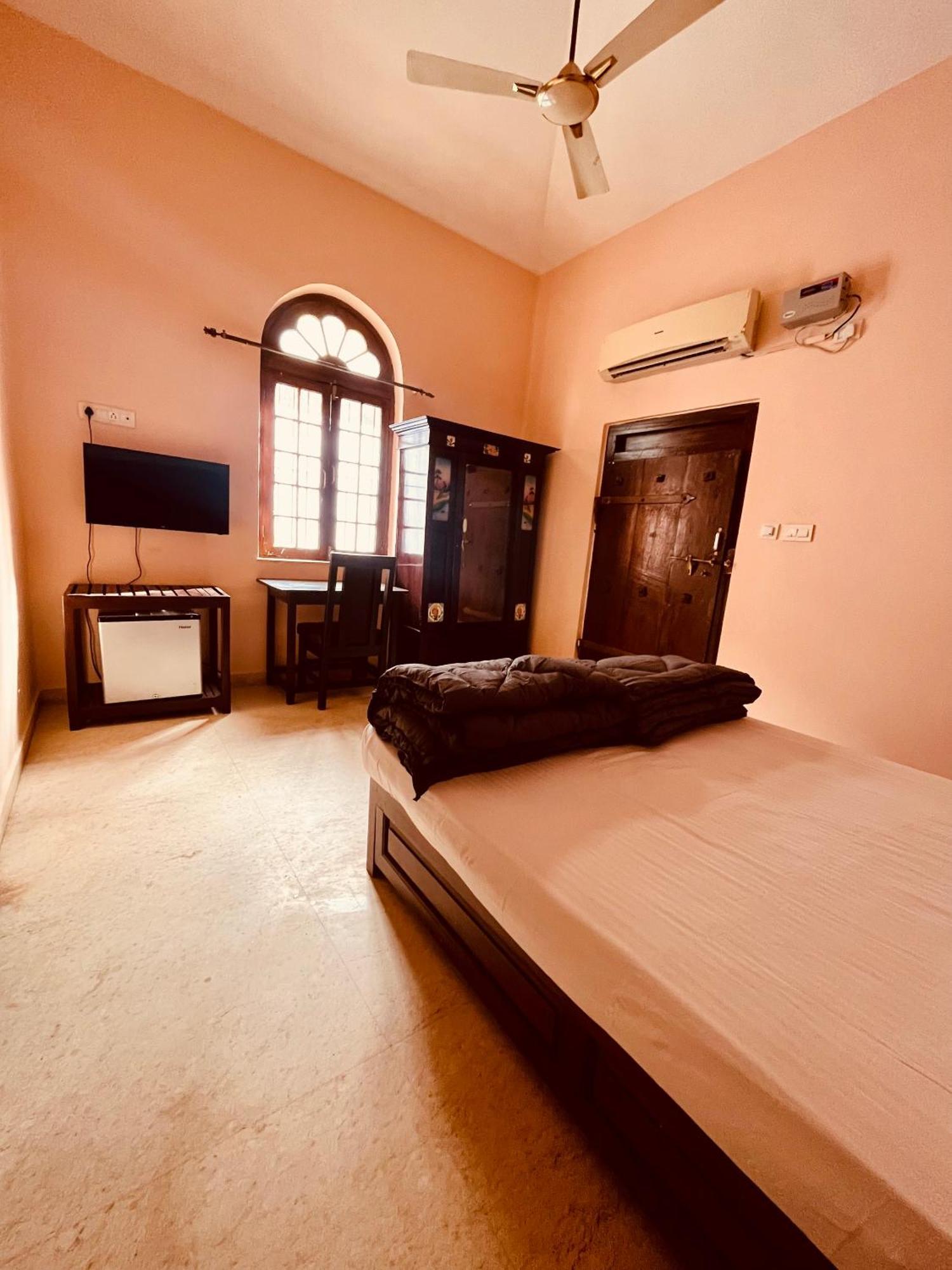 Madpackers Goa Anjuna - Bar Dış mekan fotoğraf