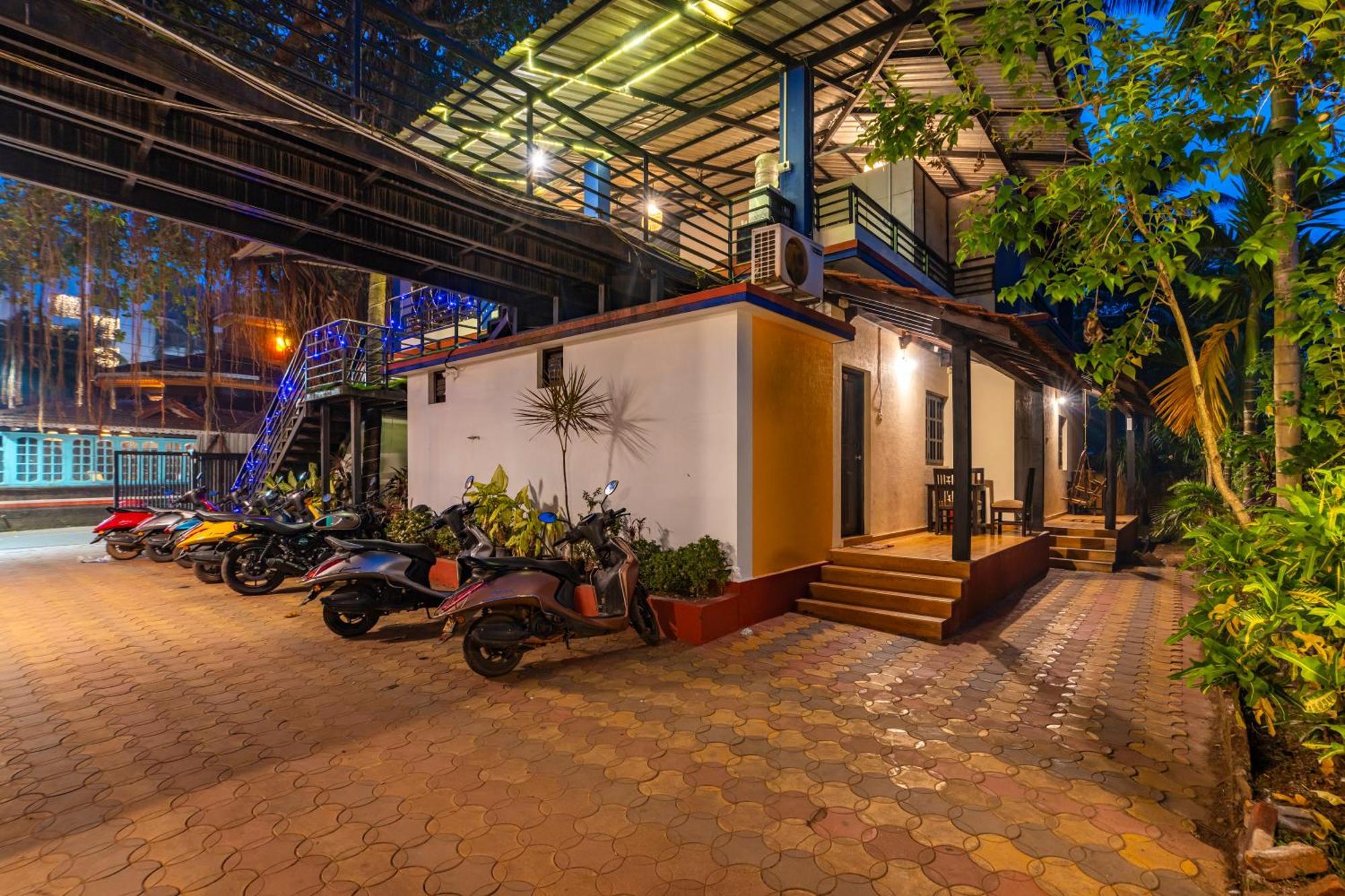 Madpackers Goa Anjuna - Bar Dış mekan fotoğraf